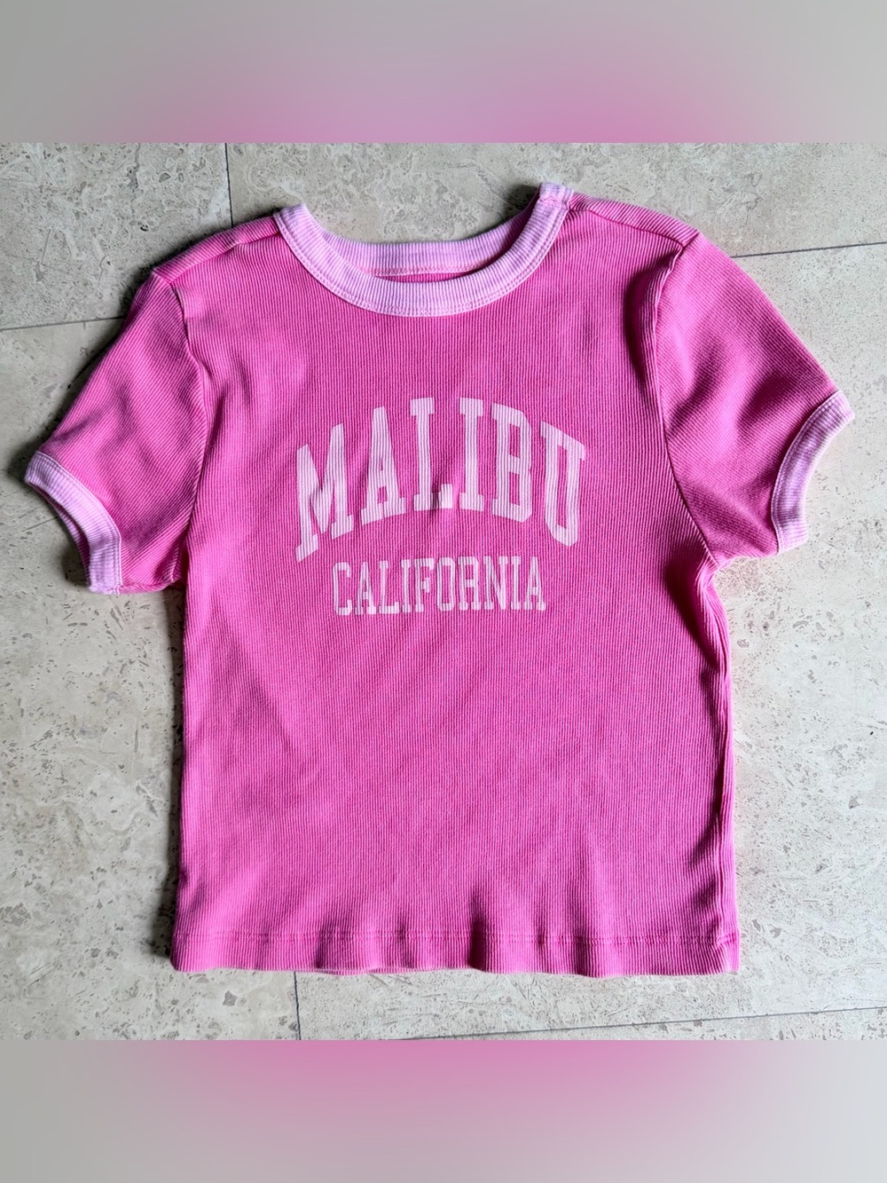 Women’s ‘Malibu California’ Pink Tee - Casual Short Sleeve Top / Crop Top